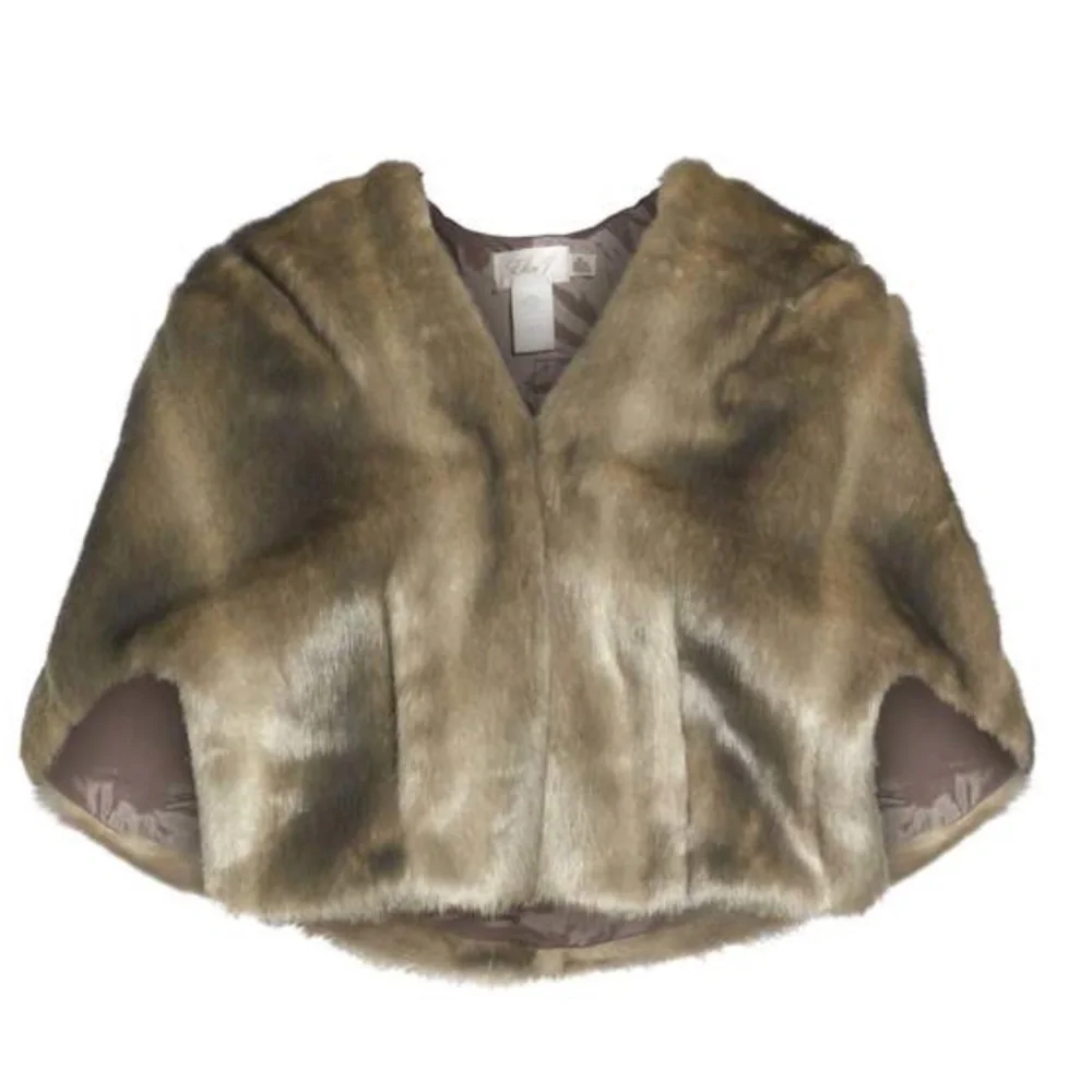 NWOT Eliza J Faux Fur Capelet - Picture 4 of 7